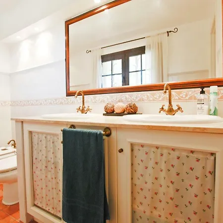 Arts House - Cabrils, Maresme, Barcelona Apartment *